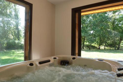 Gite en forêt landaise avec jacuzzi d'intérieur