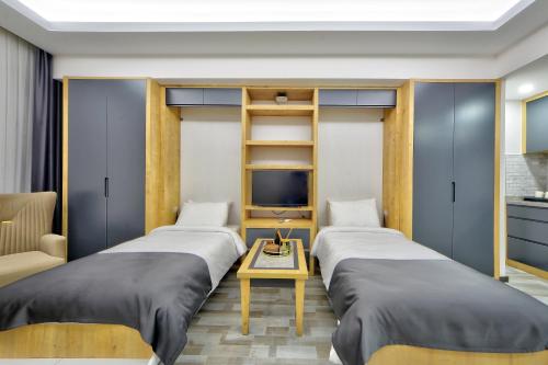 Deluxe Twin Room image 5