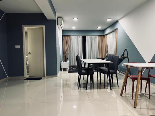 EkoCheras 6 pax Link MRT Kuala Lumpur, Kuala Lumpur