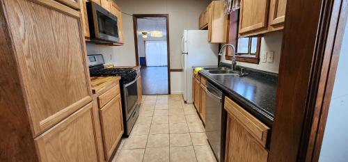 SmartTV Wifi Garage Patio Workspace 2min to St Joe in Buckhannon, USA
