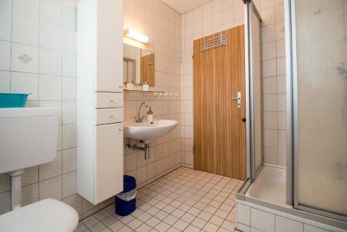 Bathroom, Apartment Haus Julia near Norderney Airport