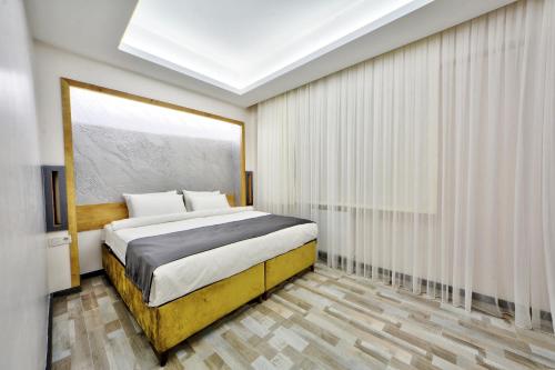 Two-Bedroom Suite image 6