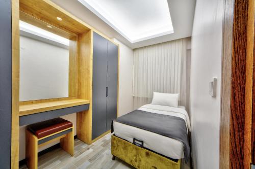 Two-Bedroom Suite image 5