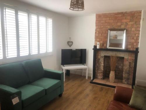 Bellingham house 3 bedroom home - Flixborough