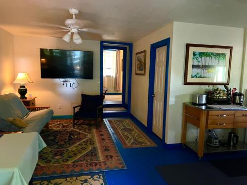 Double Suite at Country Mansion Perfect for Family or 2 Best Friends - main image