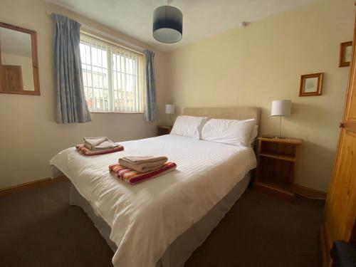 The Chestnuts Holiday Cottages - image 14