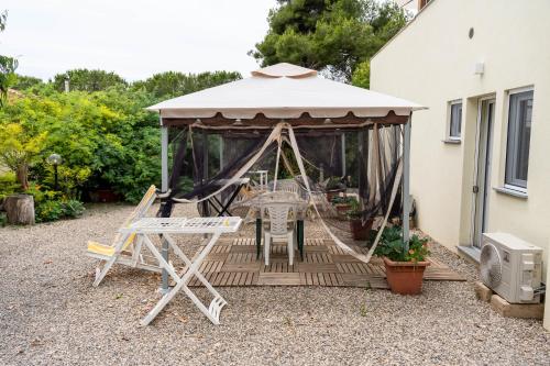 One-Bedroom Holiday Home image 3