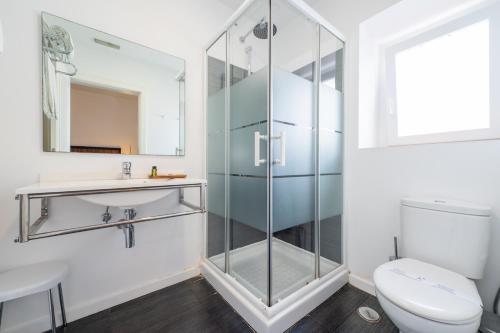 Double Room with Interior View image 4