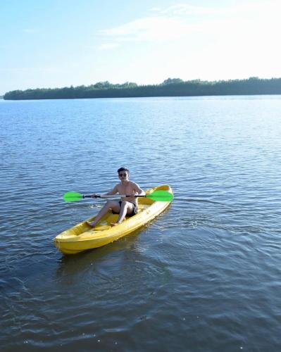 Kampot River Bungalows (New)