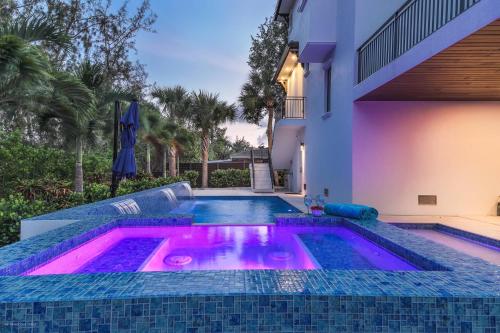 Sabal Custom Home By the Beach in Sarasota, USA
