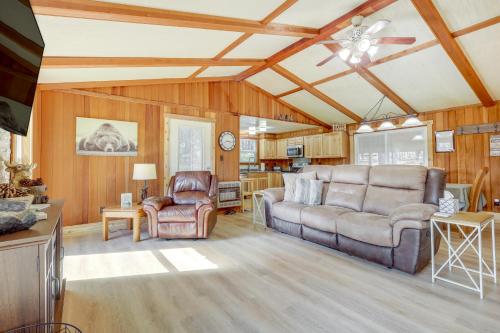 Angel Fire Retreat Resort Golf Course On-Site! in Angel Fire, USA