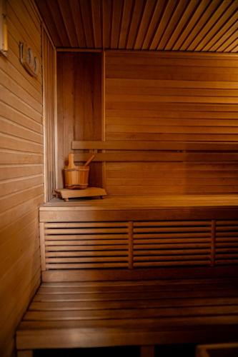 ซาวน่า, Sleeping hotel in ซามาร์สตึนีฟ