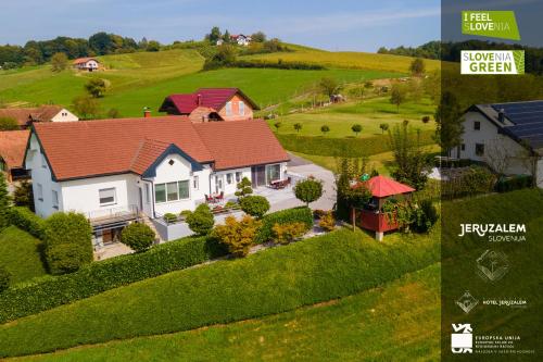 POD OREHI - Hiša na podeželju - RAZPRŠENI HOTEL Jeruzalem Slovenija