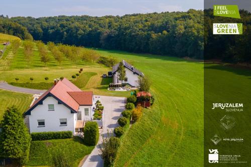 POD OREHI - Hiša na podeželju - RAZPRŠENI HOTEL Jeruzalem Slovenija