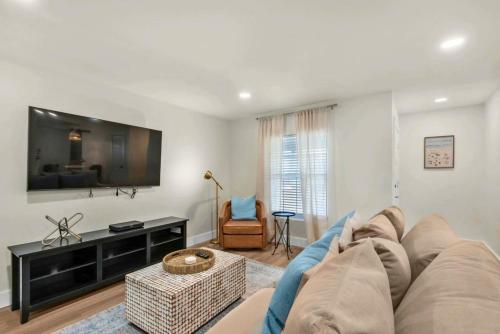 Bluefish 7 Tranquil OKA Island Retreat 2BR Oasis thumb 2