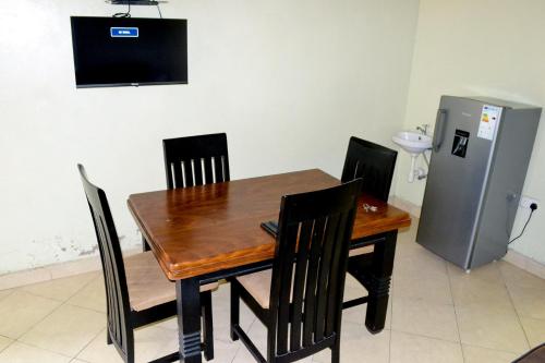 olive Palm Suites