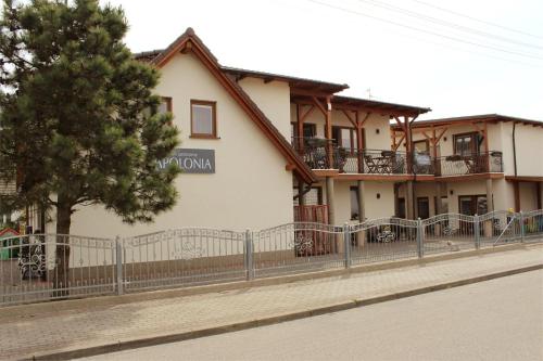 Apolonia