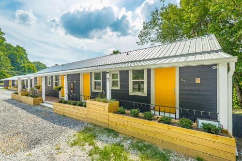 01 The Eames Suite - A PMI Scenic City Vacation Rental - image 11
