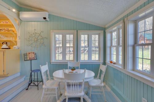 Cozy Fiddlers Rest Cabin 11 Miles to Skiing! in 伯纳德斯頓 (MA)