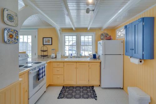 Cozy Fiddlers Rest Cabin 11 Miles to Skiing! in 伯纳德斯頓 (MA)