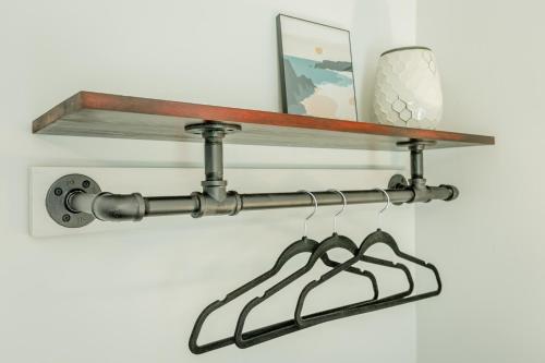 08 The Evans Room - A PMI Scenic City Vacation Rental - image 6
