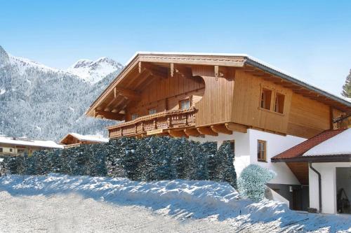 House In Krimml Near Waterfalls  Hiking Trails - Krimml