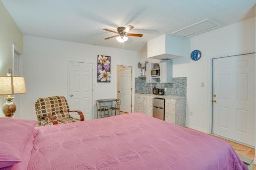 Cozy Kissimmee Studio Near Disney Theme Parks in Kissimmee, USA