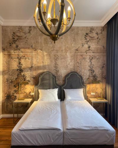 2 twin beds
