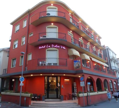 Hotel La Dolce Vita, Rimini bei San Martino