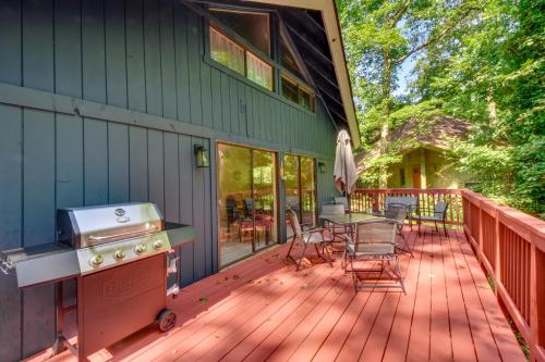 Peaceful Gainesville Cottage with Lake Lanier Access in Gainesville, USA