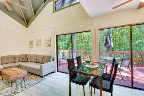 Peaceful Gainesville Cottage with Lake Lanier Access in Gainesville, USA