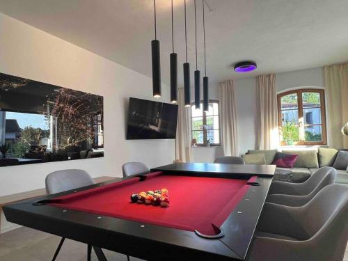 4YOUnic Billard * 2 BR * 75-Zoll TV * Boxspringbett - Apartment - Glonn