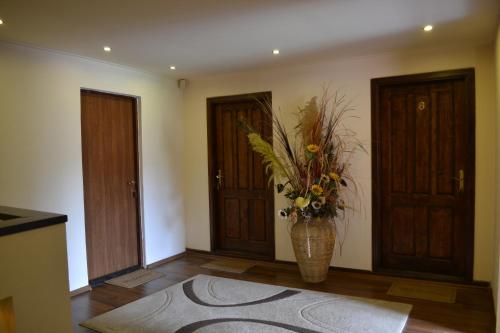 CHIC CITY Rooms - image 12