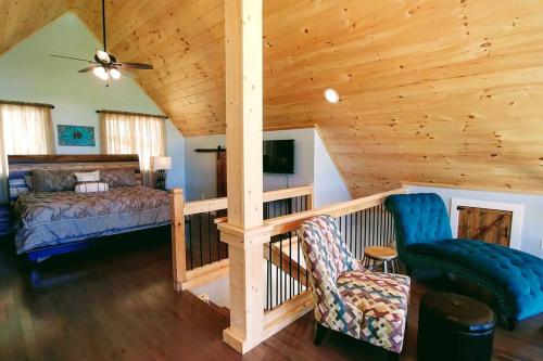 Peace of Heaven ~ Modern Chic Cabin w/ Majestic Mountain Views