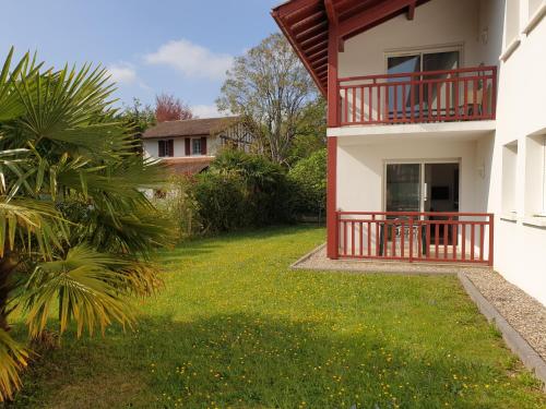Appartement T2 - au calme et proche centre ville - idéal curistes et vacanciers (Appartement T2 - au calme et proche centre ville - ideal curistes et vacanciers) in Espelette