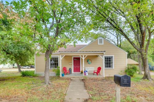 Charming Bryan Home - 3 Mi to Kyle Field!