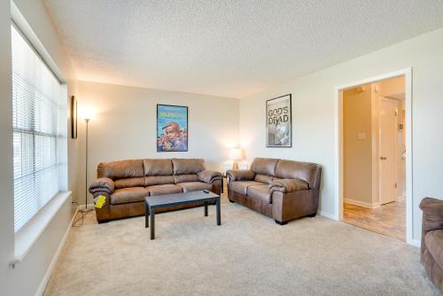 Bossier City Townhome with Patio and Outdoor Dining! in Bossier City, USA