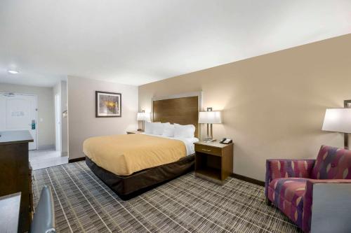 Quality Inn & Suites Carlsbad Caverns Area