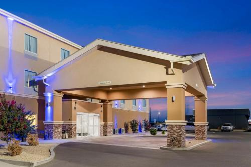 Quality Inn & Suites Carlsbad Caverns Area