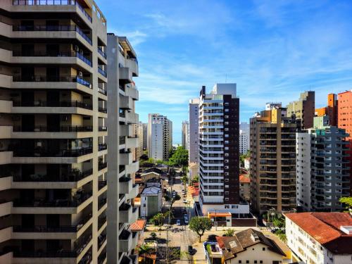 400m Praia Pitangueiras - 2Qts - 2 Vagas - WiFi