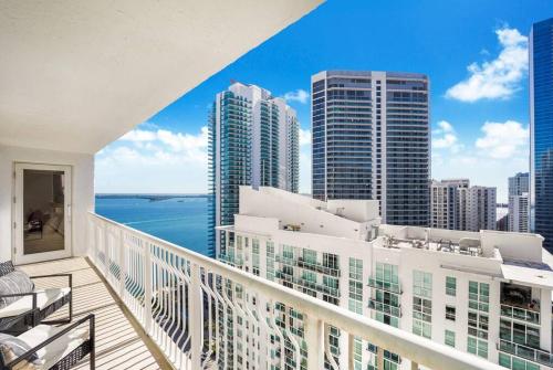 *Luxury Brickell High Rise Condo City/Ocean Views* in Miami, USA
