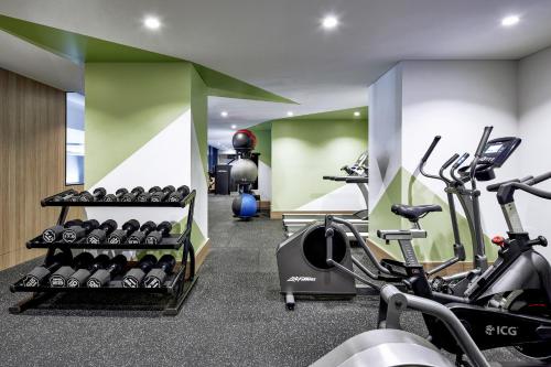 Meriton Suites Pitt Street - image 14