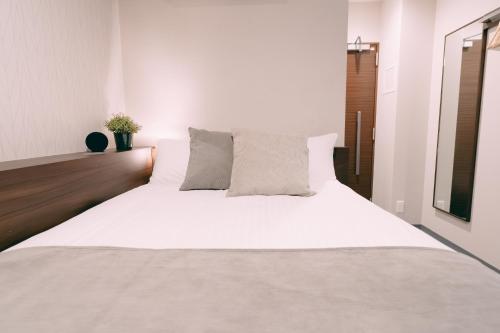 Standard Double Room image 4