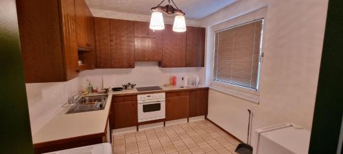 virtuve, Vienna Apartment in Fischamend 2 Bedrooms - 3 Beds, Airport nearby in Fischamend