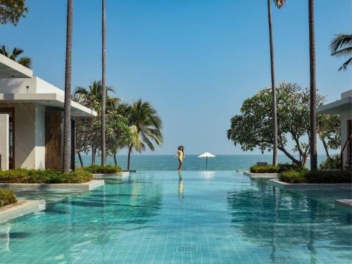 RELO' The Urban Escape Hua Hin - Hua Hin Beachfront Hotel