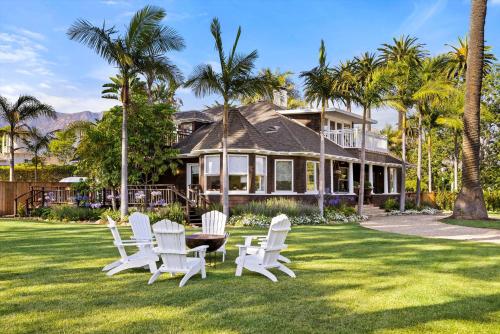 Montecito Hamptons Style Gated Resort - Steps from the Beach in Montecito, USA
