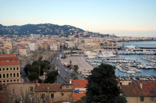 CannesVacationRental by AmericanVacationLIving 1BR - image 3
