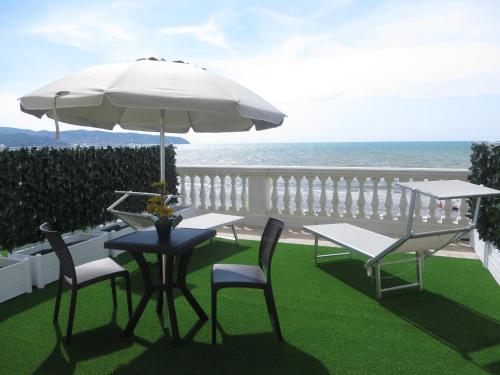 Il Lido Room Type - Double or Twin Room with Sea View