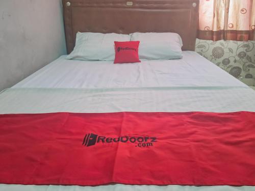 RedDoorz @ Hotel Arwana Safari Puncak