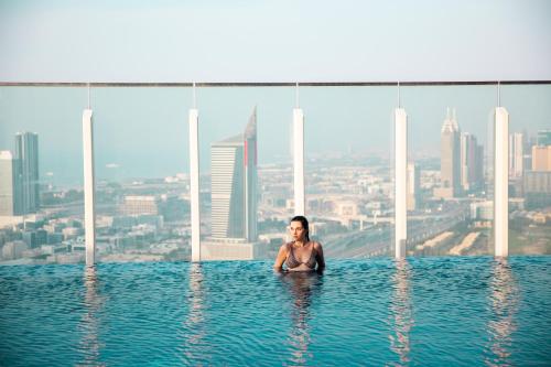 Taj Jumeirah Lakes Towers